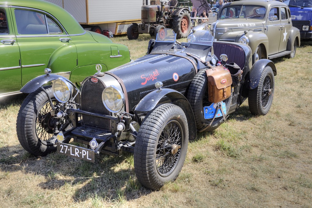 Teal Bugatti Rolls-Royce Silver Shadow bentley citroen traction avant t ford lotus morgan oldtimer wegverkeer transport verkeer vervoer vervoersmiddel co2 stikstof hybride auto
